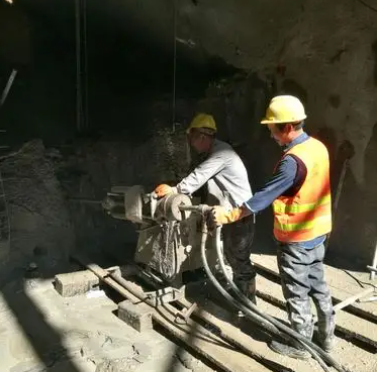 林甸水下抗分散灌浆料特点 水下不分散注浆料介绍